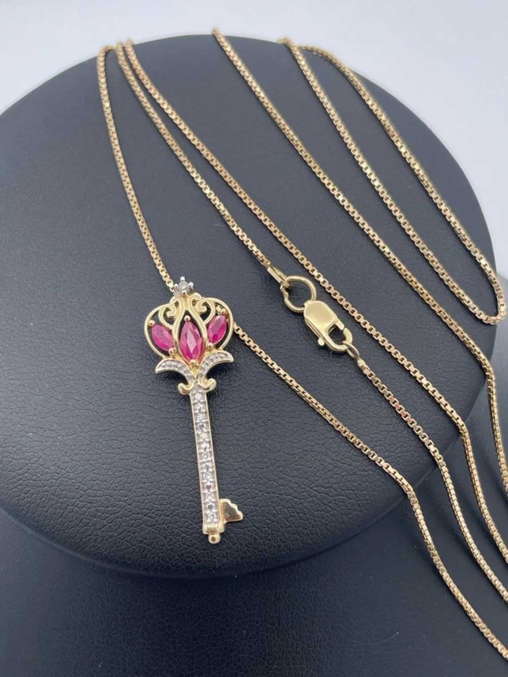 14K Gold Ruby Diamond Key Pendant Necklace 30” Box Chain Authenticated Estate - Picture 4 of 10